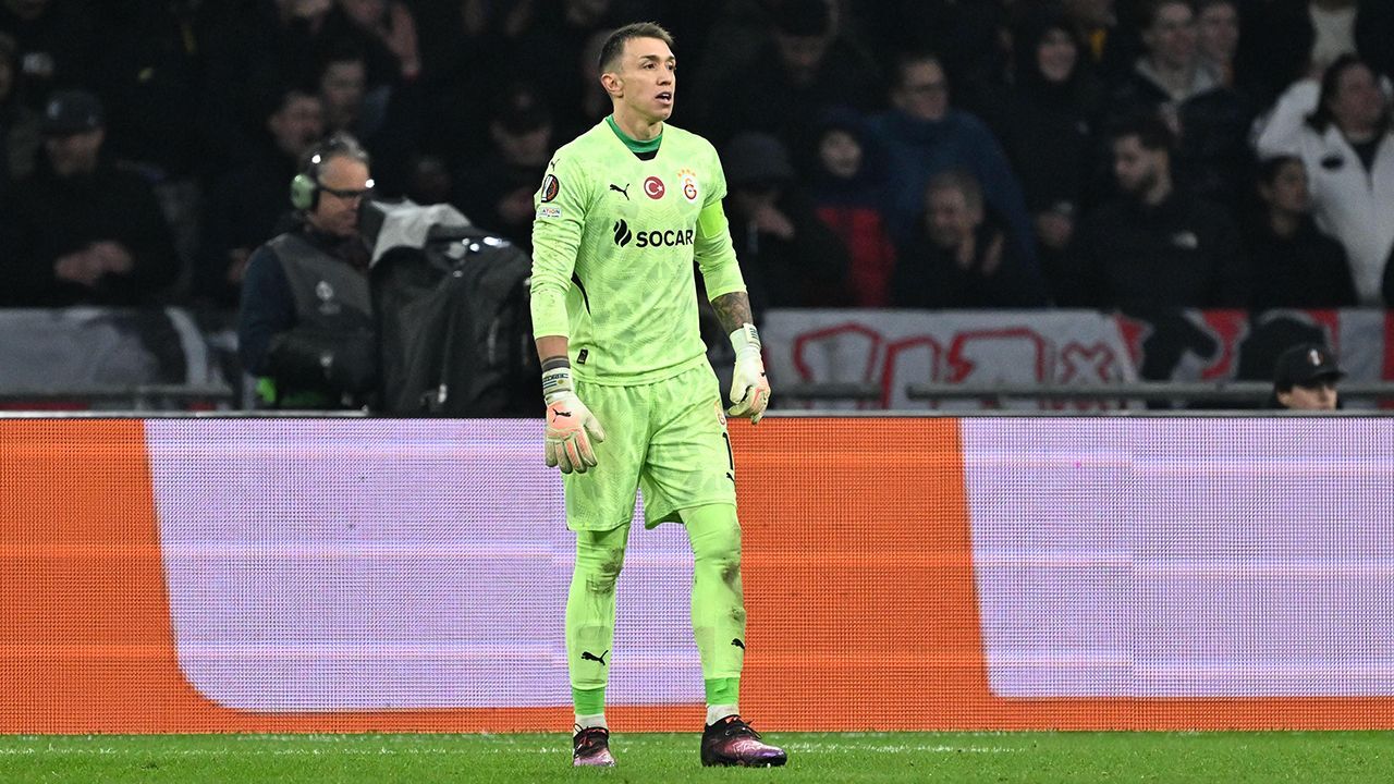 Galatasaray'dan Muslera'ya Veda: Yeni Kaleci İle Görüşmeler Sürüyor!